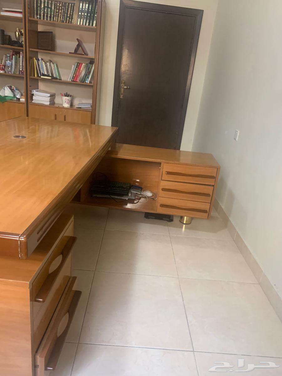 Office desk64499242562946110