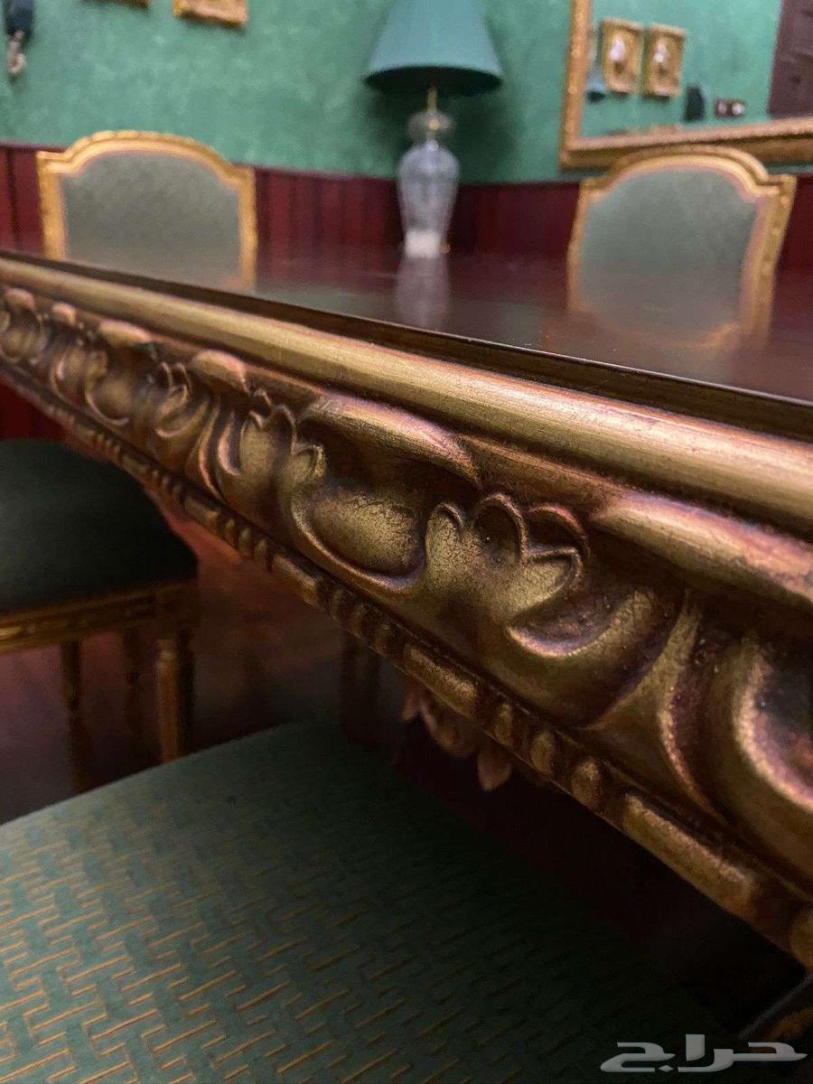 Classic dining table with 8 chairs64500049816962111