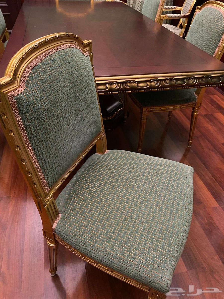 Classic dining table with 8 chairs64500049816962113