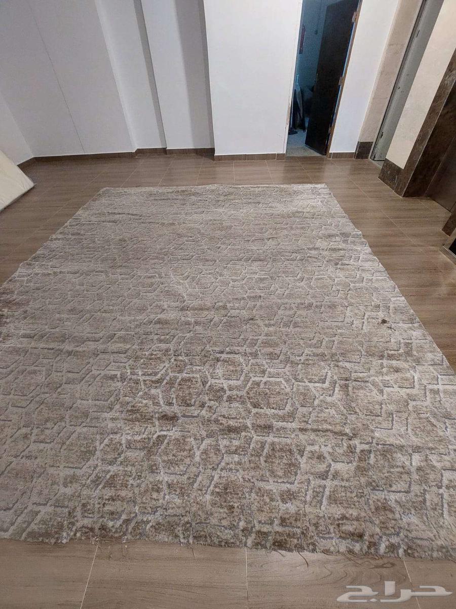 Excellent condition used carpet64500909286401111