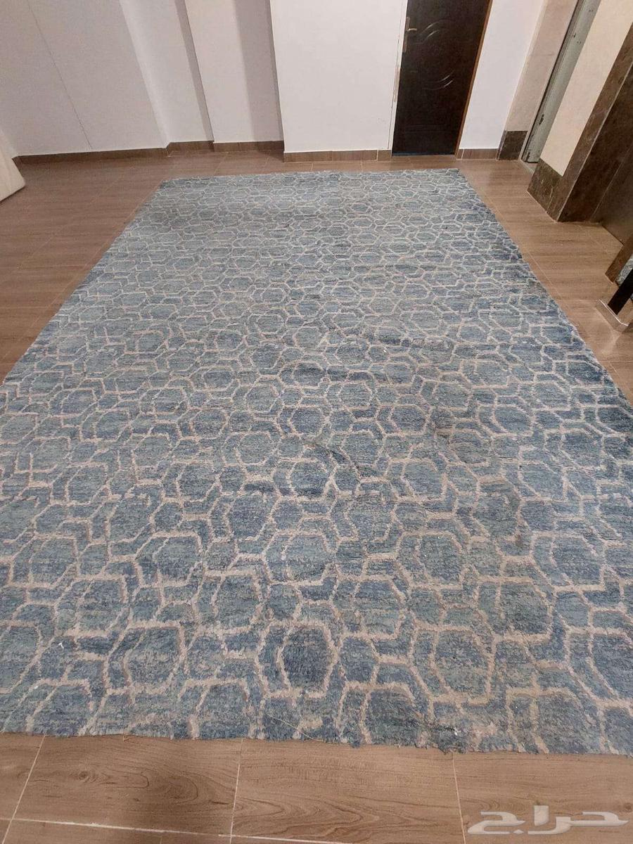 Excellent condition used carpet64500909286401110