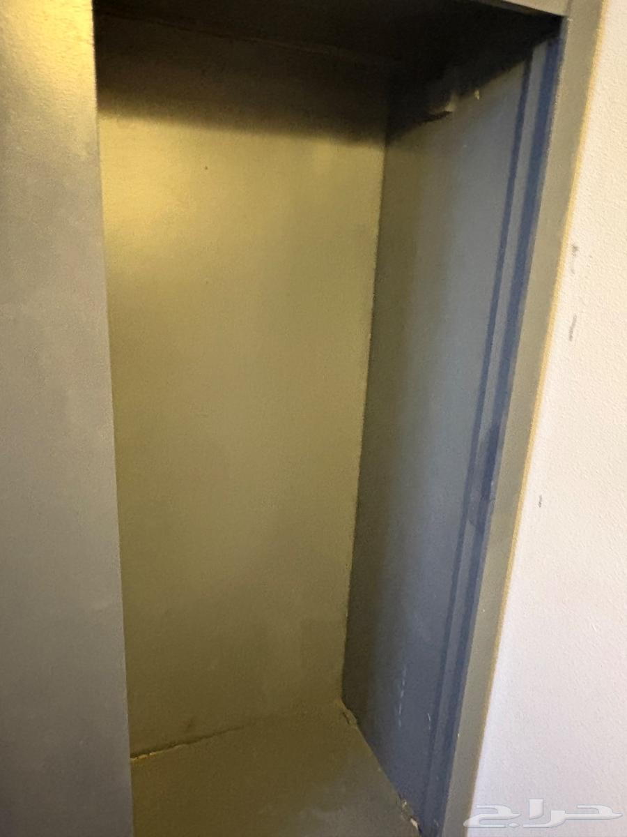 دولاب وكرسيين وتسريحه با 5064501907070466110