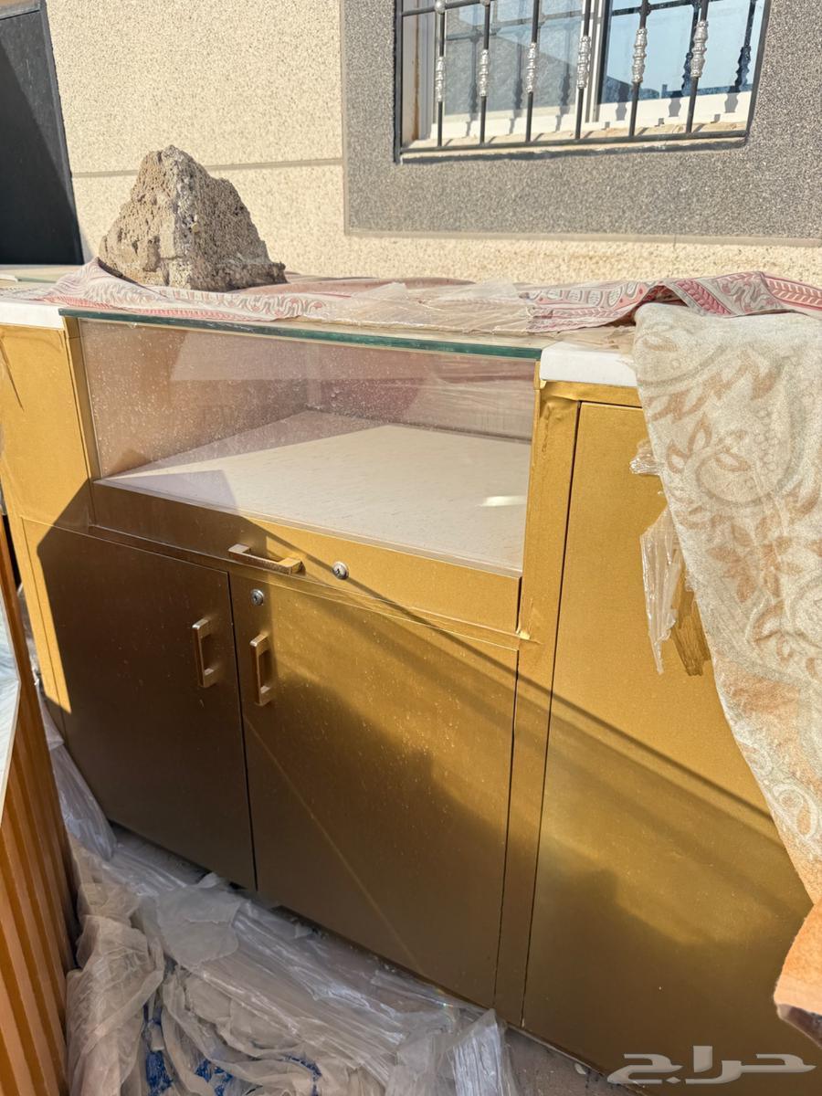 Counters and display cabinets for sale64502183420291111