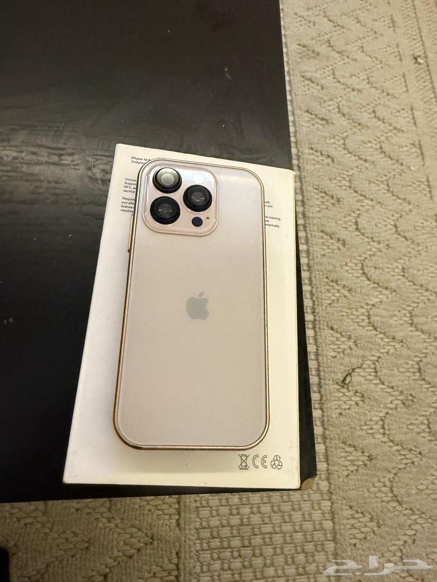ايفون 16 برو صغير كبر اصبع اليد64495789551873110