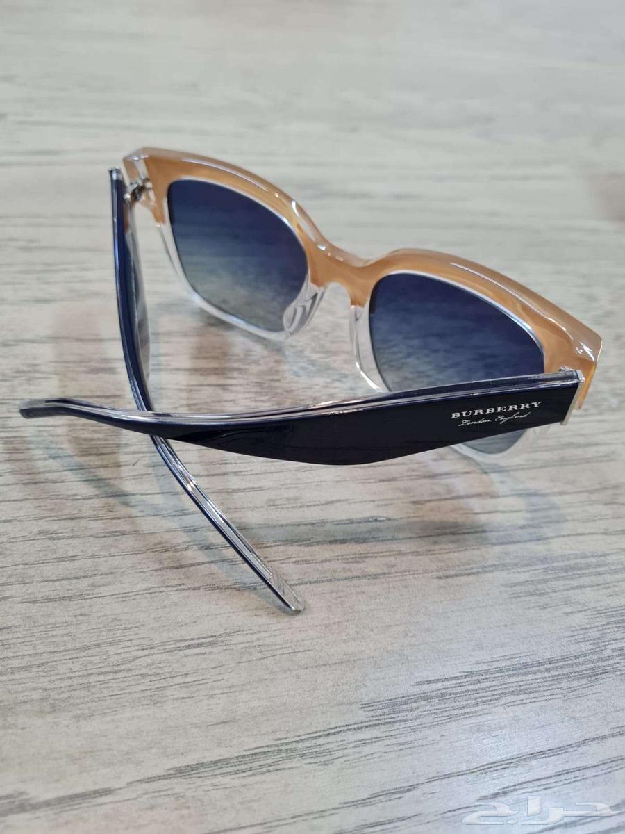 (Comprehensive clearance) Authentic Burberry sunglasses.64496668114563112