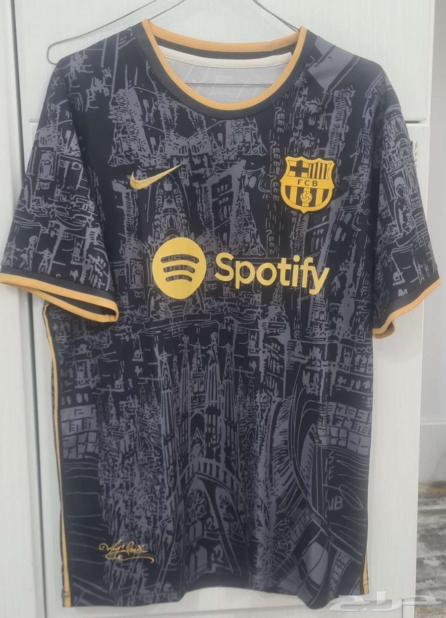 قمصان أندية وسبورات للبيع64499967439746110