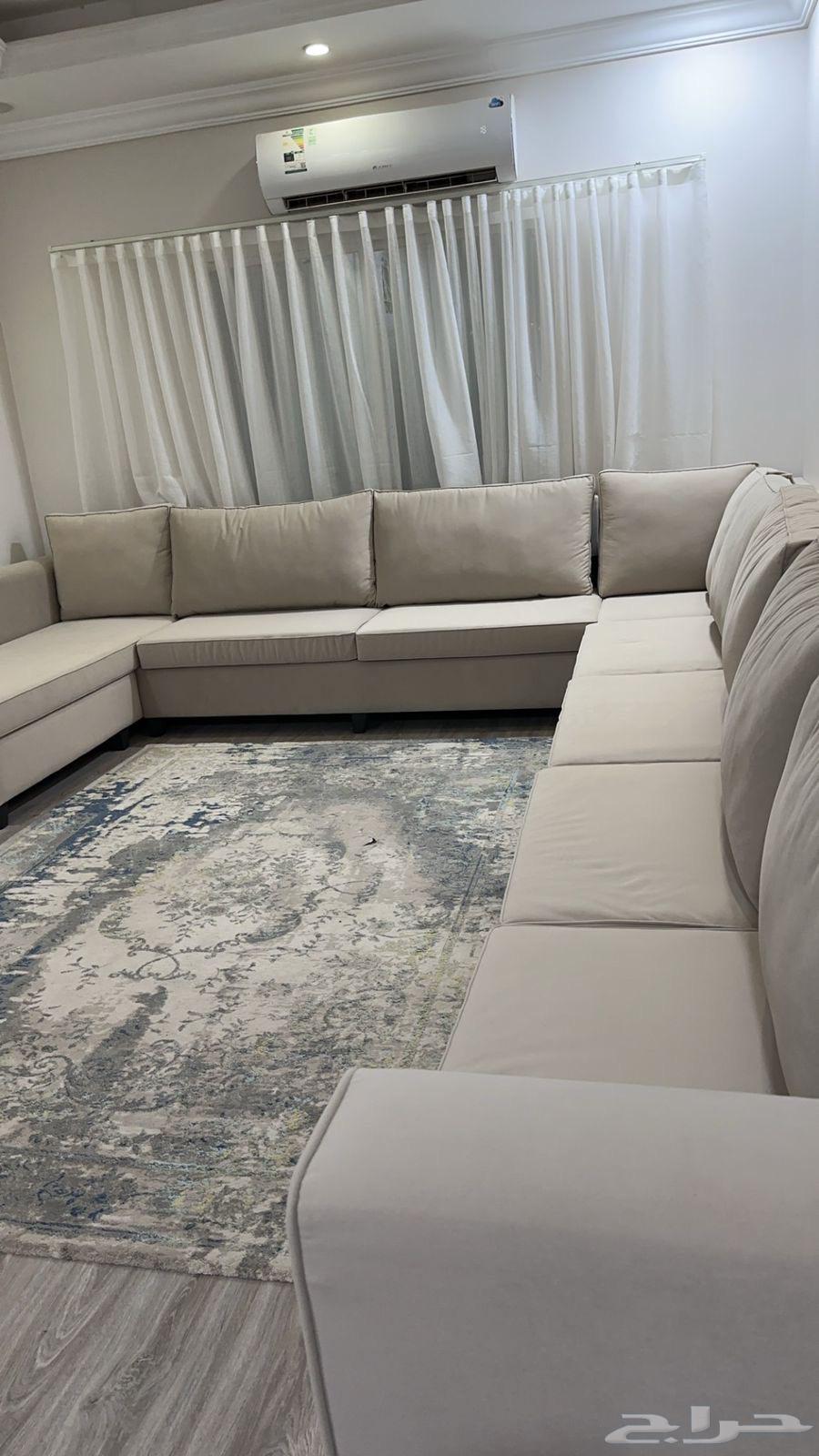 Selling connected and separate sofas in excellent condition64498701656578110