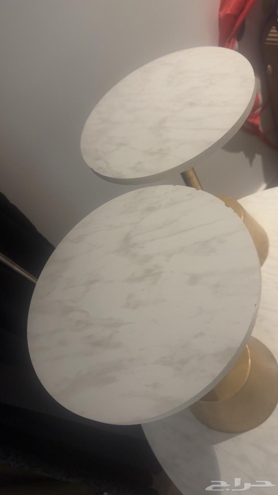 للبيع طاولات خدمه مع طاوله تلفزيون64498882111746112