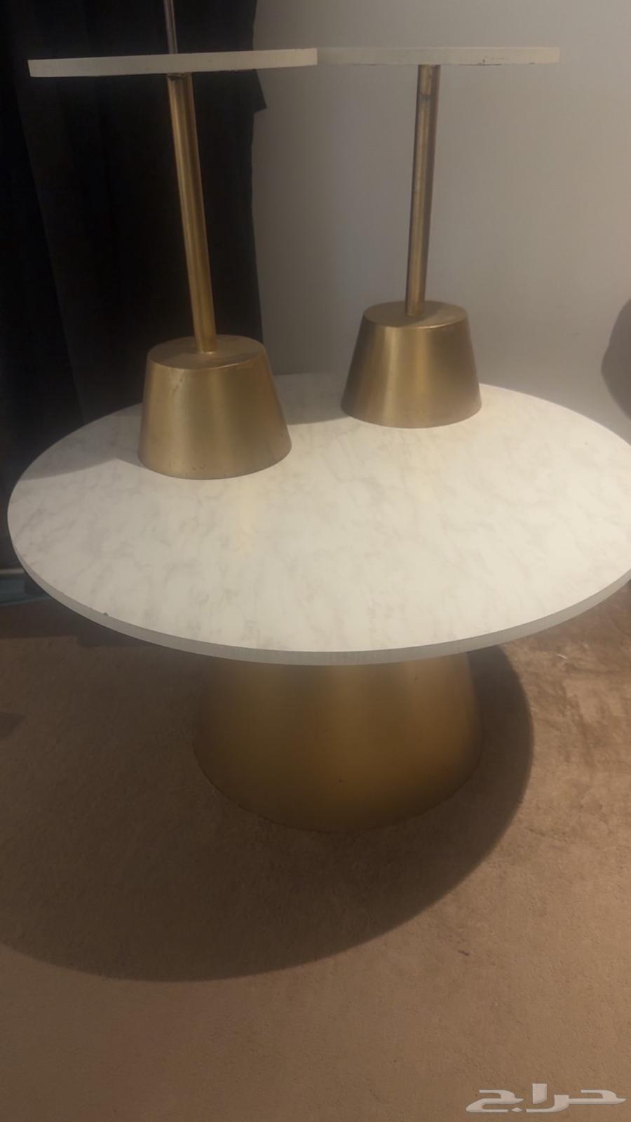 للبيع طاولات خدمه مع طاوله تلفزيون64498882111746113