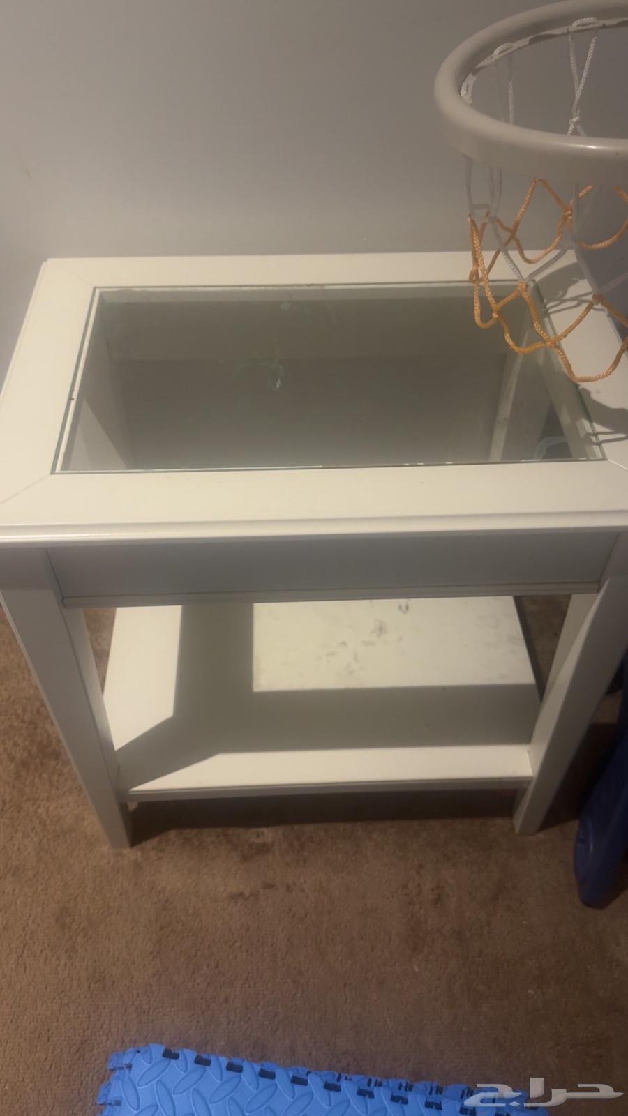 للبيع طاولات خدمه مع طاوله تلفزيون64498882111746111