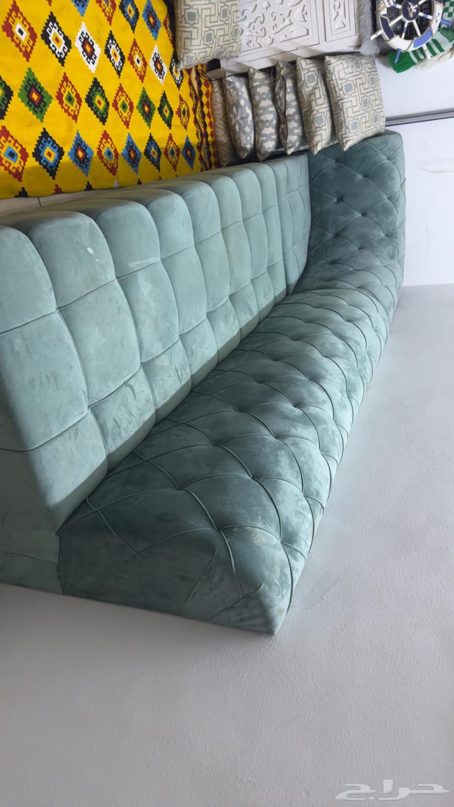 كنب للبيع   كنبة طويلة مع زاوية64499145701251111