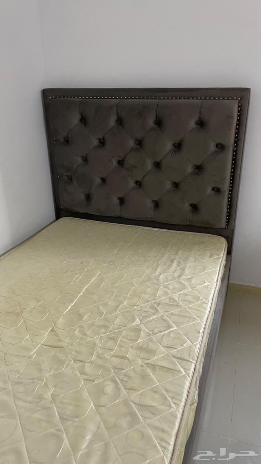 سرير نفر ونص ( جديد ) لون رمادي64499187576579113