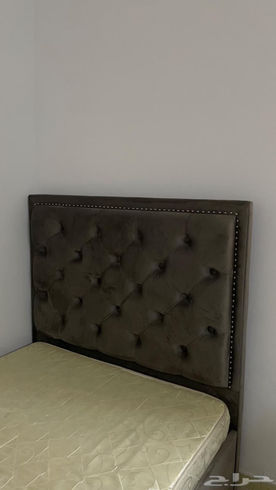 سرير نفر ونص ( جديد ) لون رمادي64499187576579110