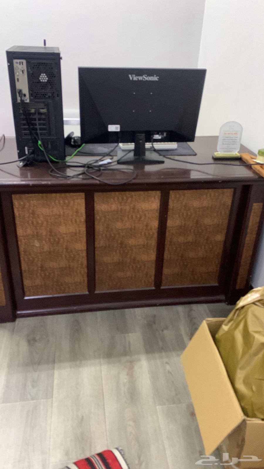 مكتب للبيع نظيف مع درج64503241032961110