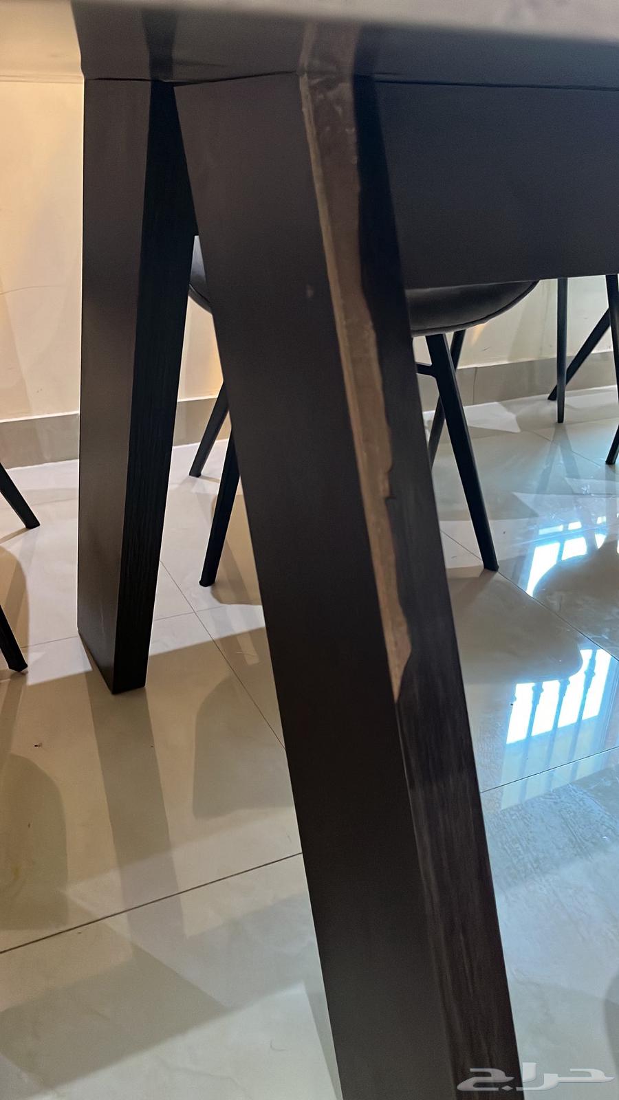 طاولة سفره من آشلي64497096314114114