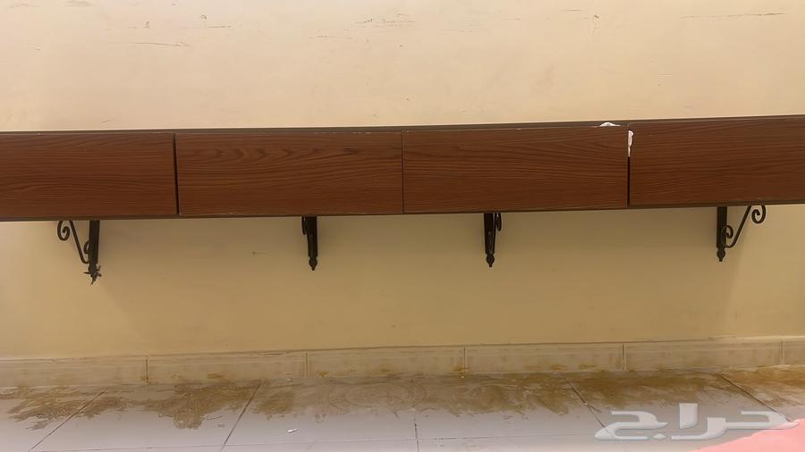 Two-meter-long wall screen table64499228780418111