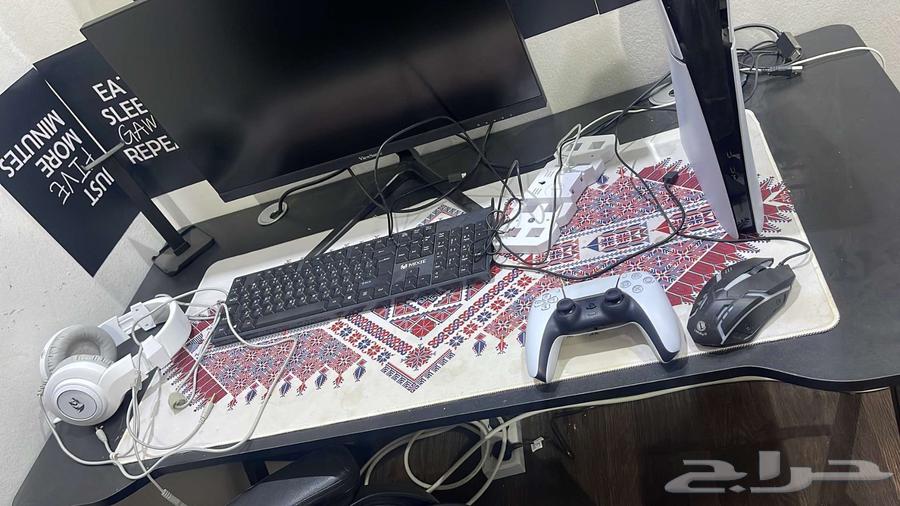 للبيع طاولة بي سي مع الشاشة64502060132482110