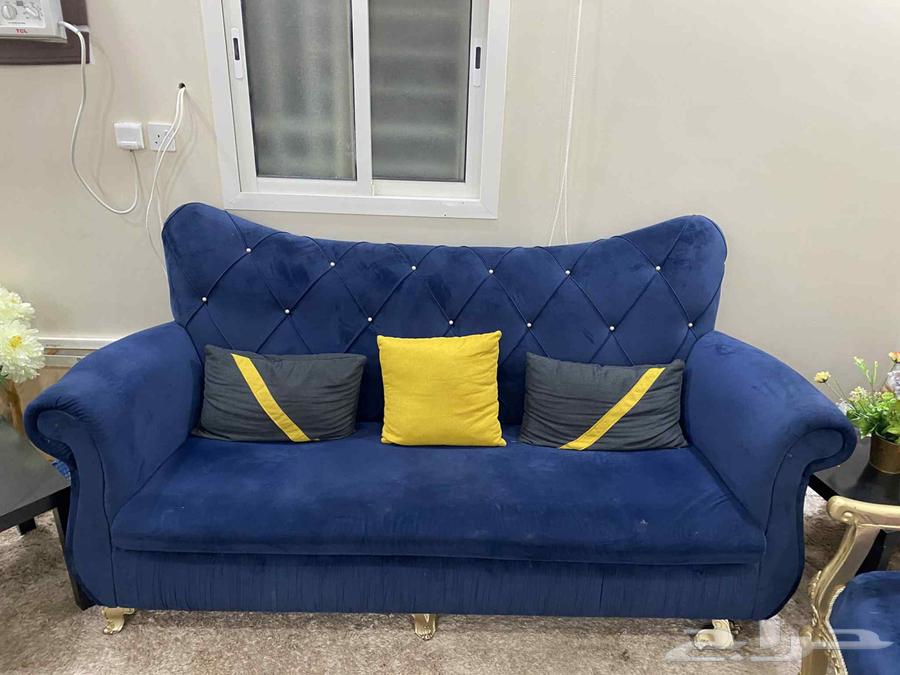 كنب ازرق حالته جيده64446000480769110