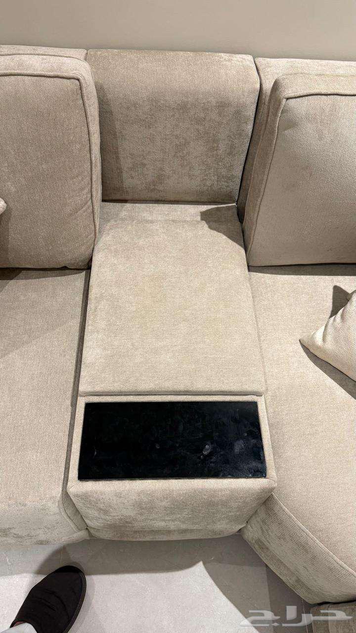 كنب مودرن كريمي غامق للبيع64505245403779114