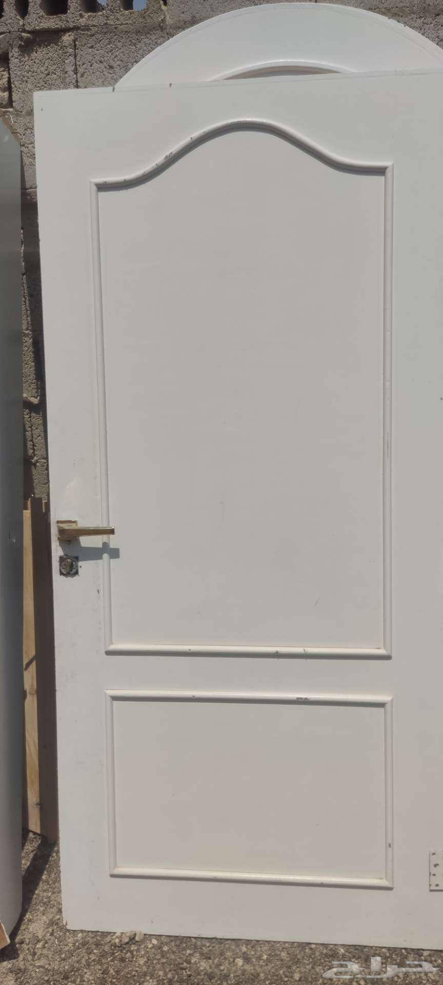 ابواب خشب حاله ممتازه شبه جديد64413745742851110