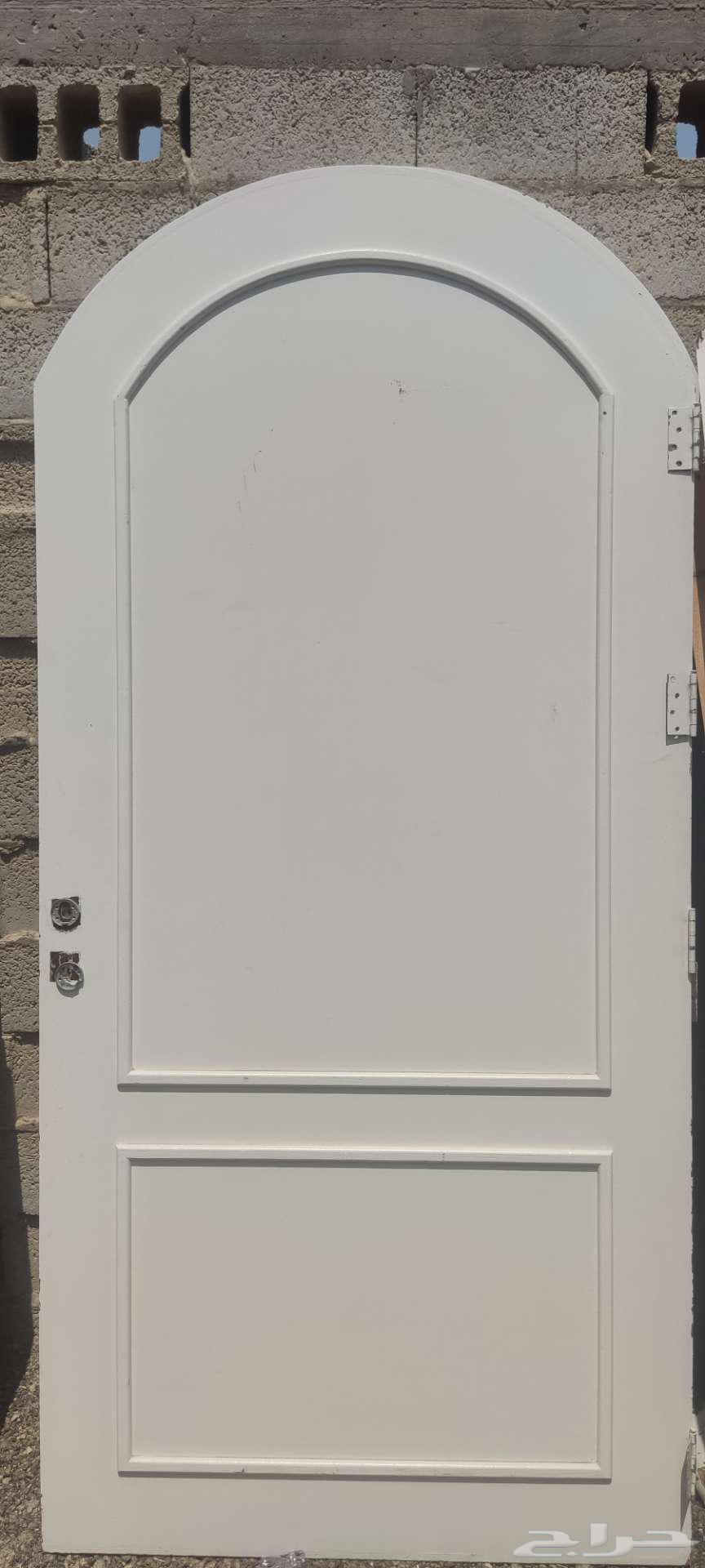 ابواب خشب حاله ممتازه شبه جديد64413745742851114