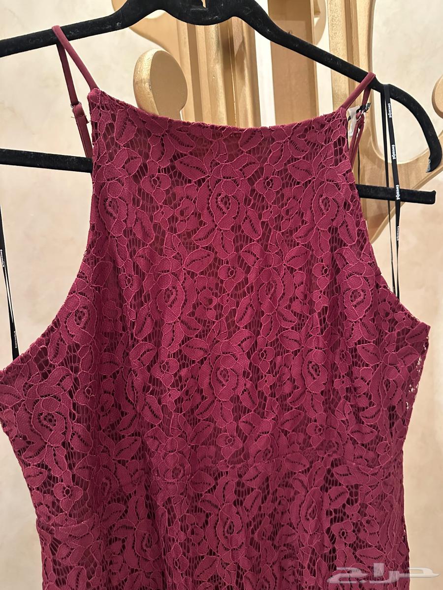 فستان جديد تماما  مقاس ميديم 12 دانتيل برغندي64511269479555113