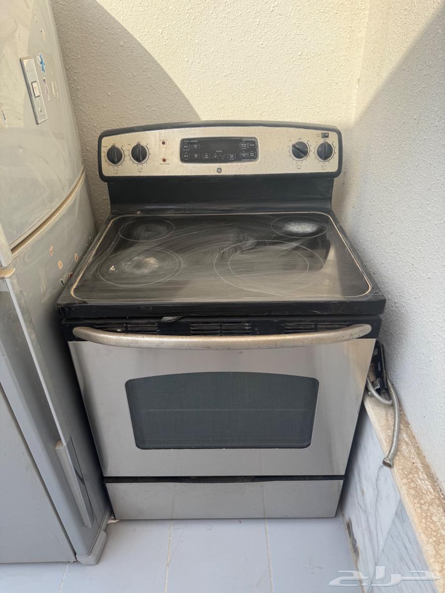 ثلاجه شارب كبيره وبوتجاز فرن للبيع64507025991171112