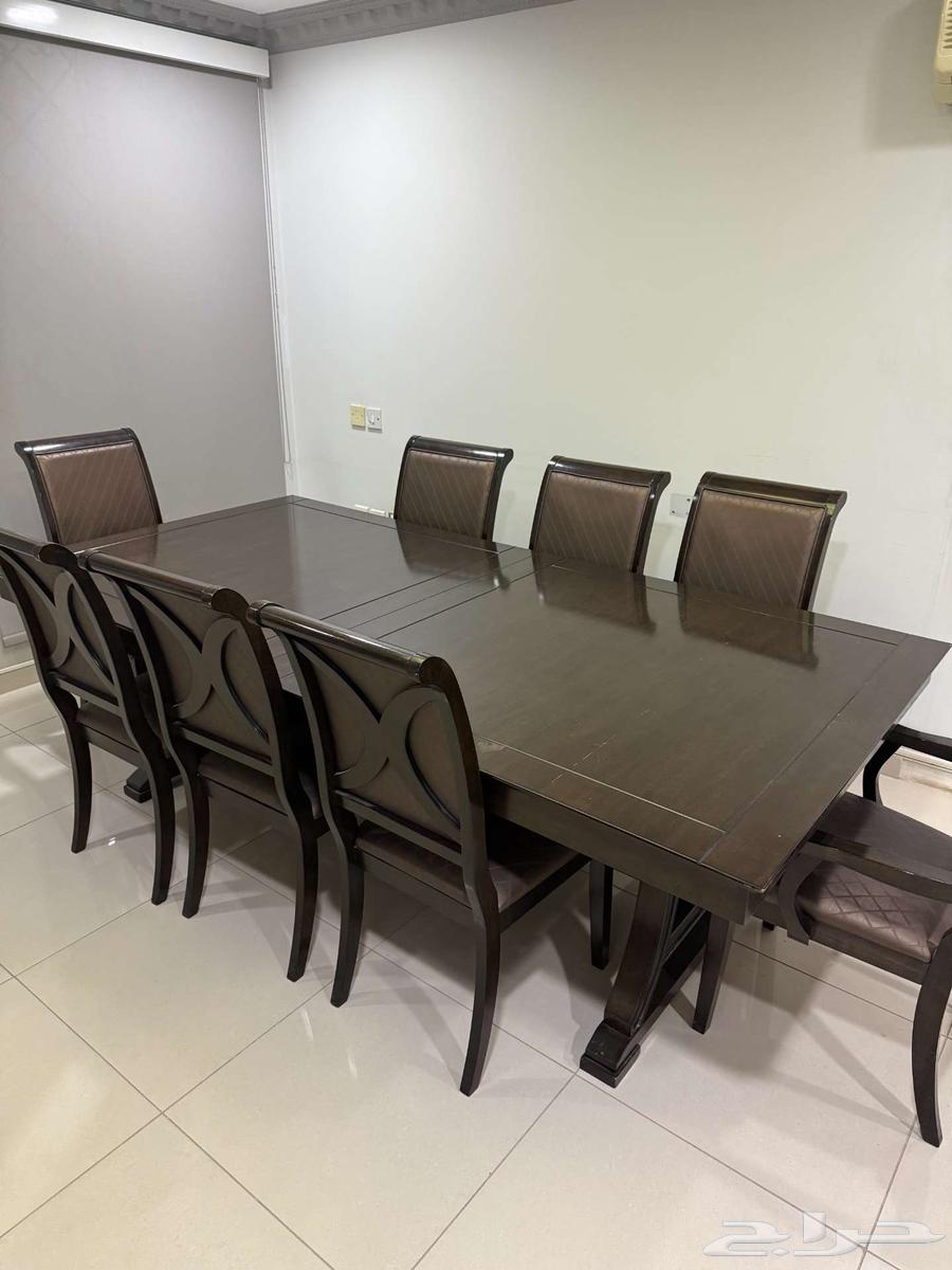 Dining table with 8 chairs64507151403265111