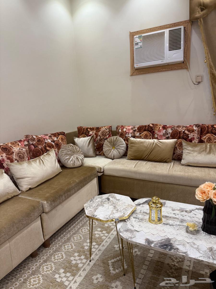 كنب للبيع نظيف جدا64507263403138114