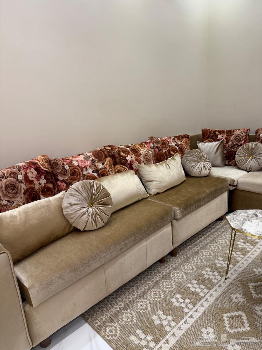 كنب للبيع نظيف جدا64507263403138113