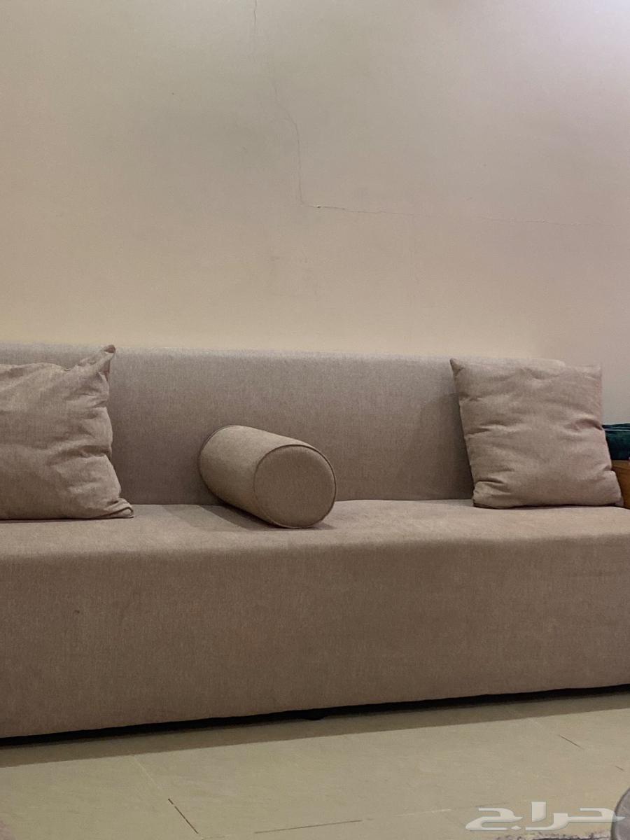 للبيع كنب 6 قطع   طاولتين زاوية خشب64507277241218110