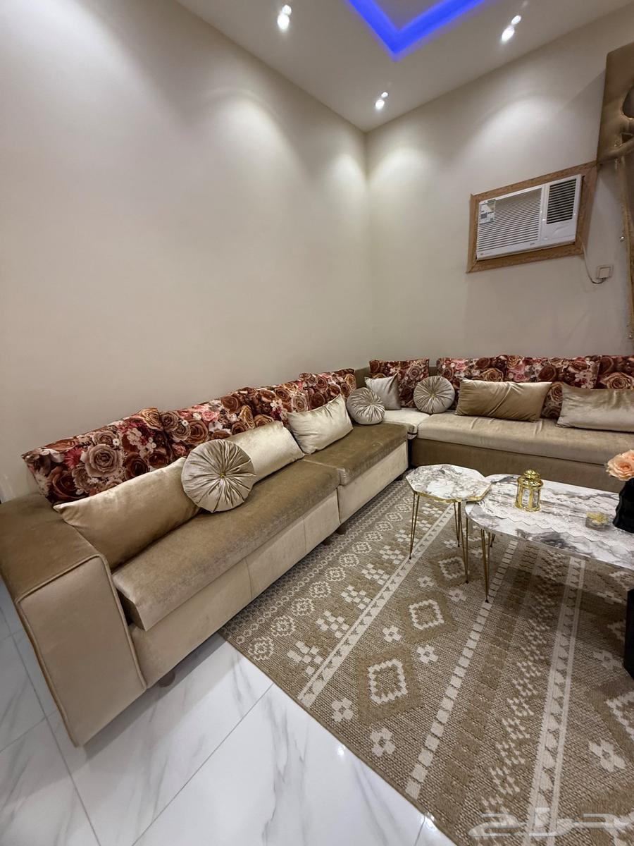 كنب للبيع نظيف جدا64507263403138110