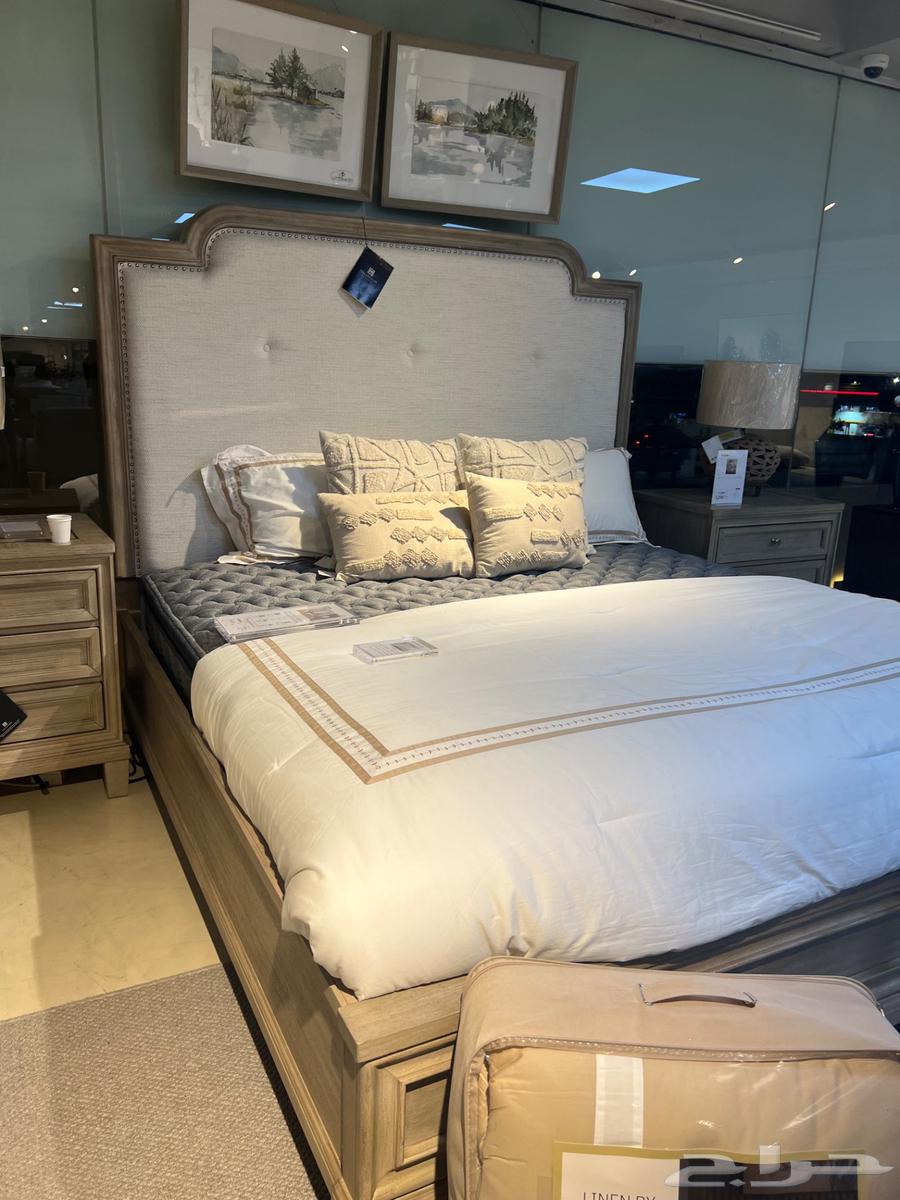 A new bedroom set from Raqeeb64508845514498110