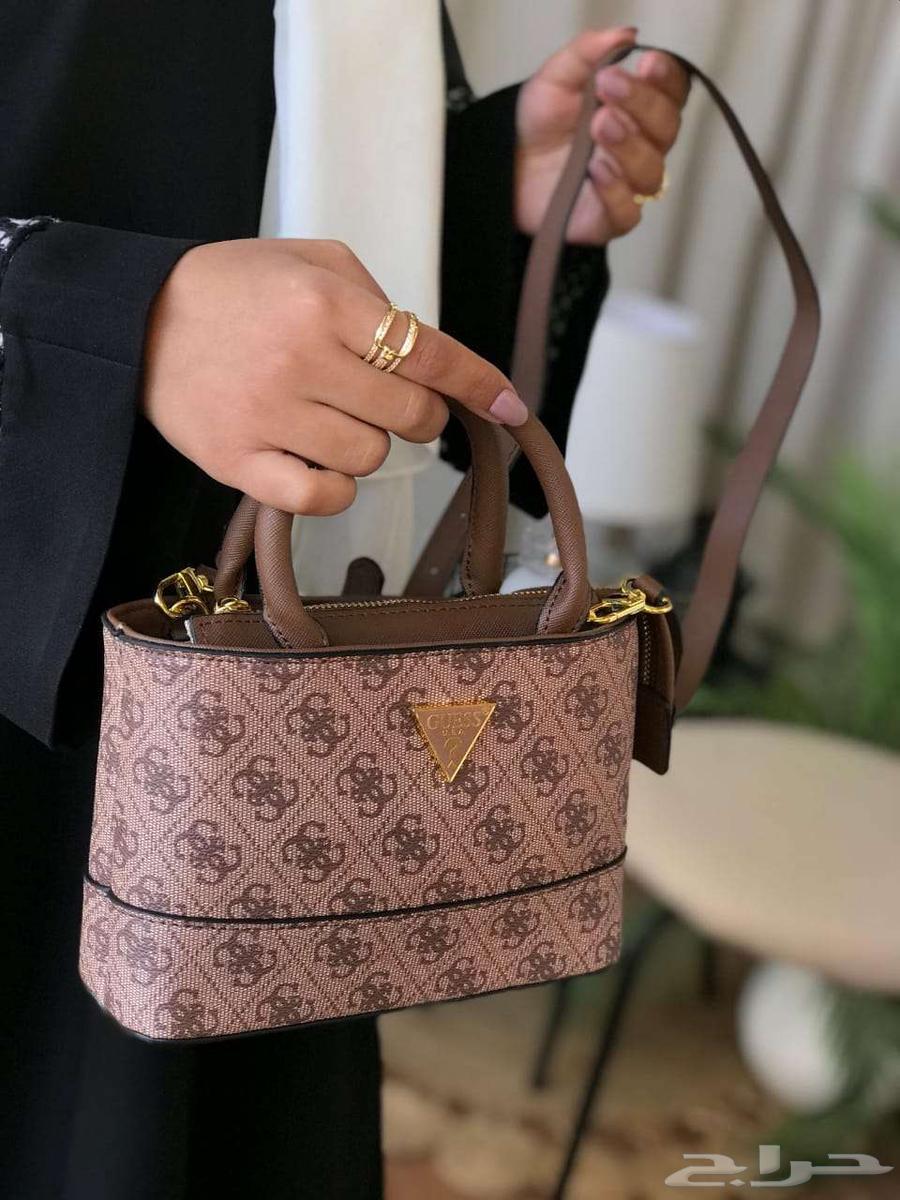 قيس شنطات ماركات بملحقات شنط ماركة جيس طبق اصل للاصلي Guess64511325708034111