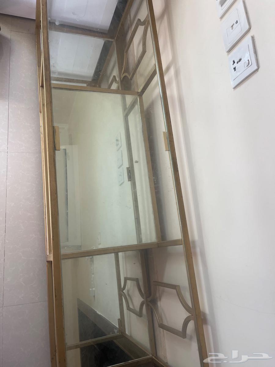 مخاد مع مراكي وسرير أطفال وطاوله تلفزيون للبيع64506249451395110