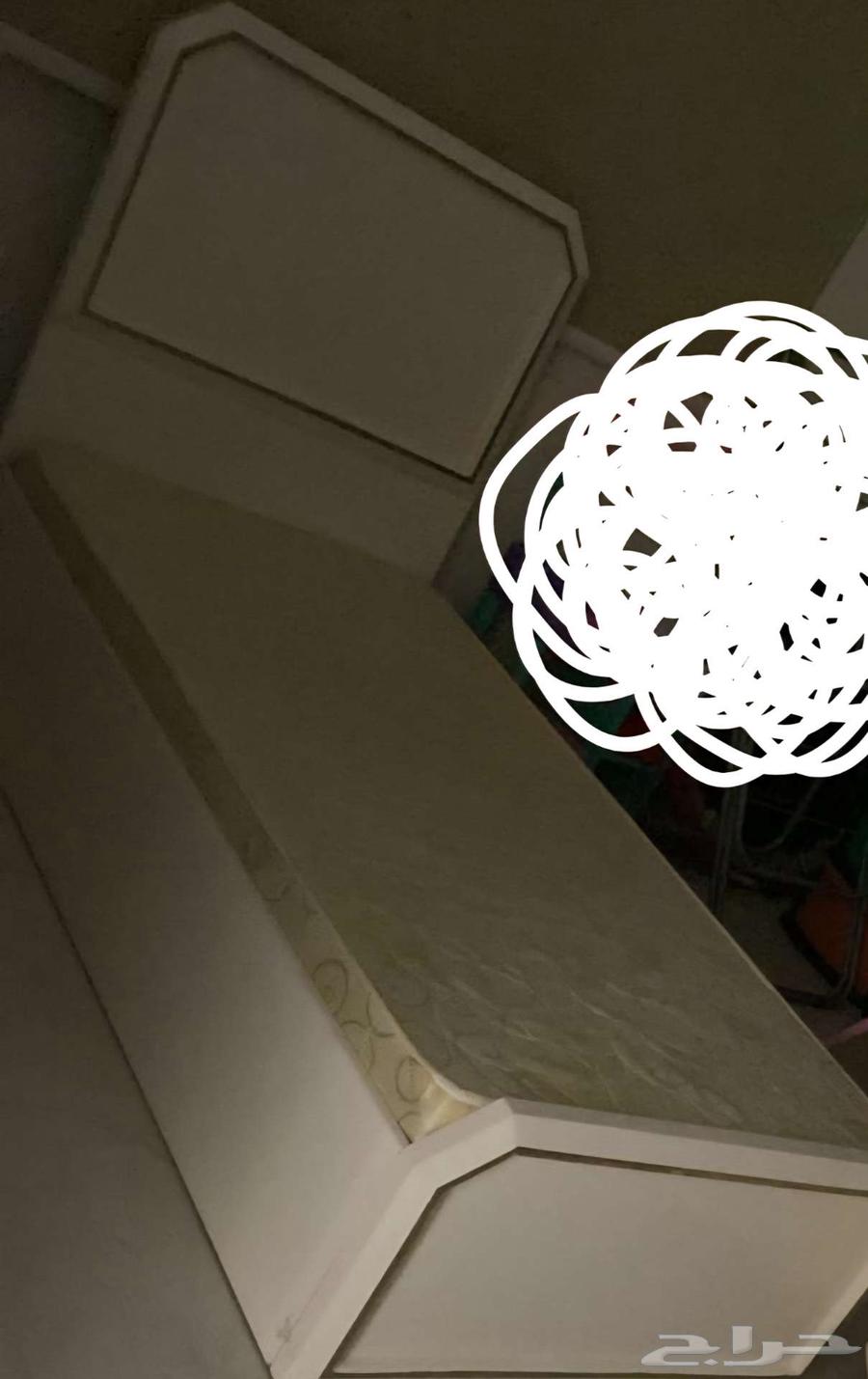 سرير ومخده جديد64510182240003110
