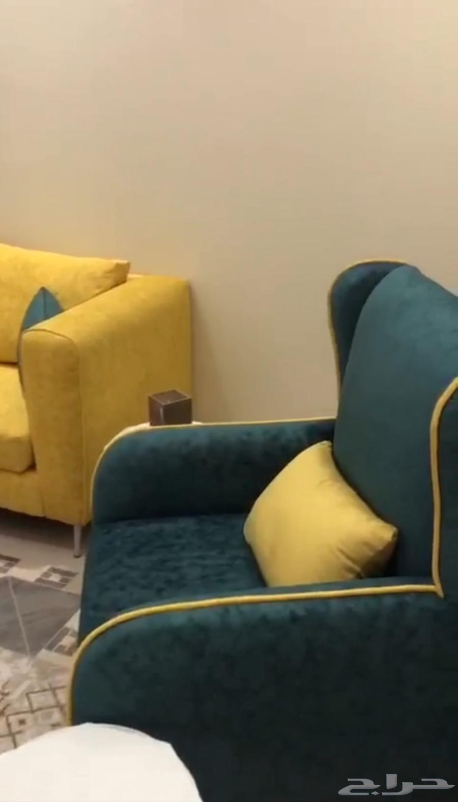 كنب ثلاث قطع للبيع64507795809281111