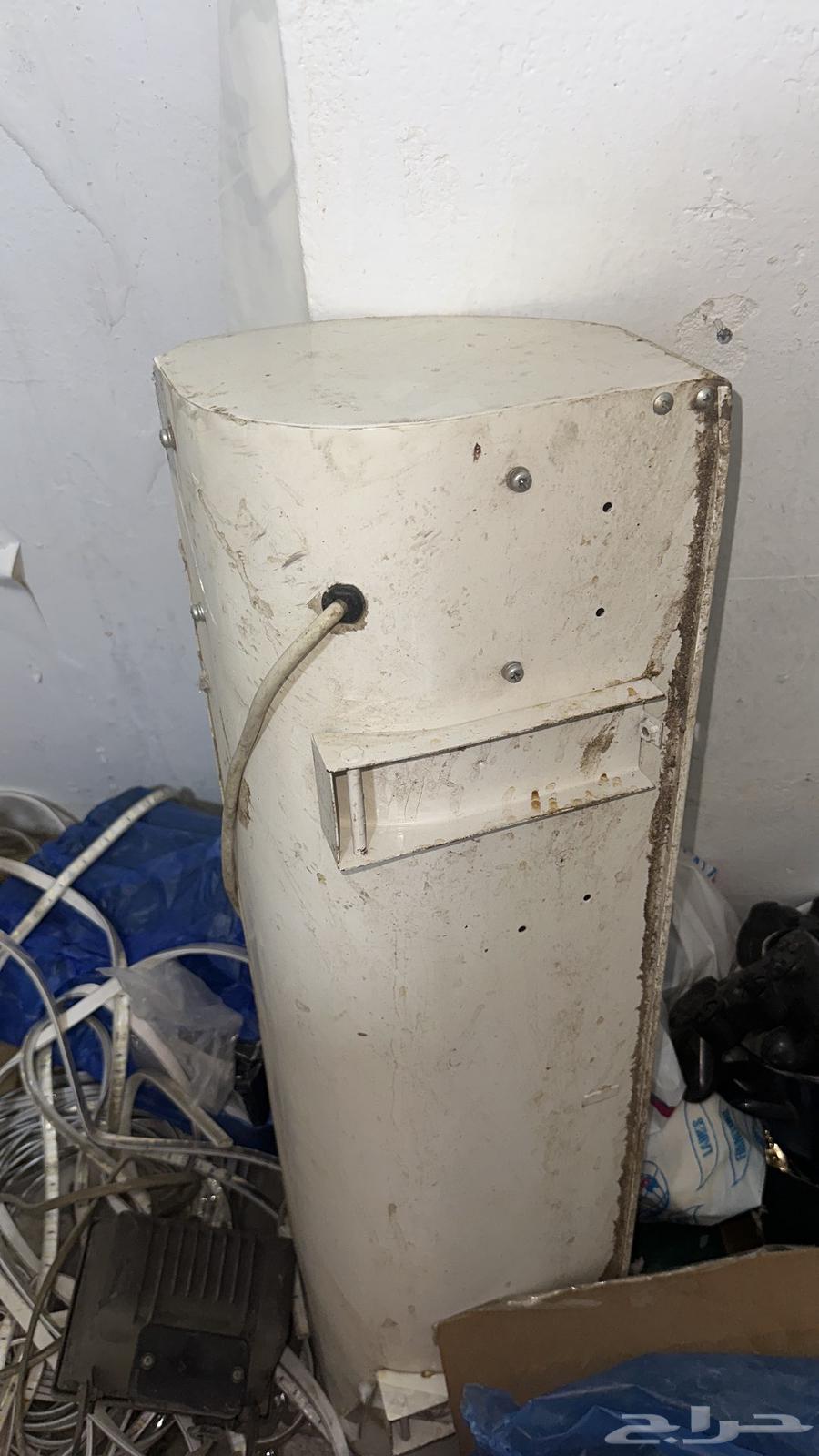 3 rooms of goods, spotlights, cameras, and wood64508159135747112