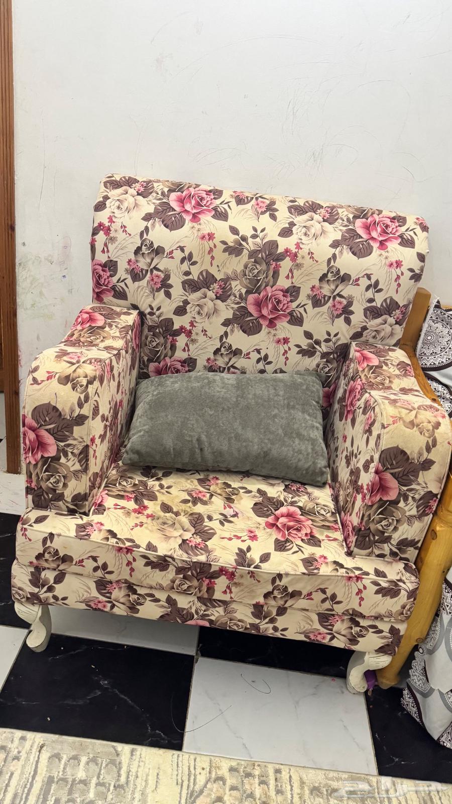 كنب انتريه 3 كنبات  2 كرسي   2 كرسي نوم64503912211202111