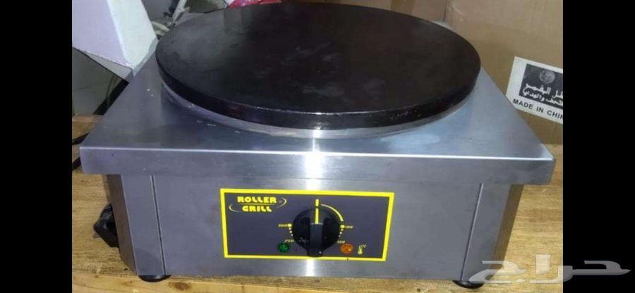 Large crepe machine, almost new.. French made64504393332481110