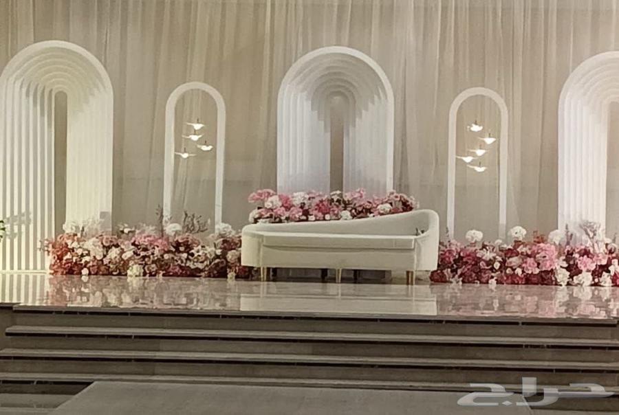 للبيع كوش واستقبال عربات ملكة ورد صناعي وغيرها64506507296771112