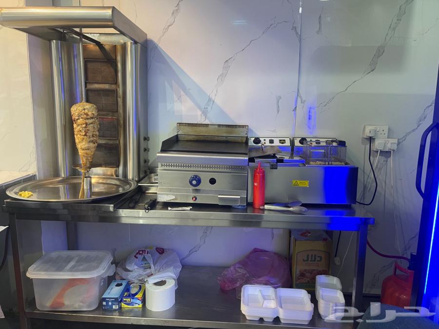 اغراض مطعم شاورما متكامله للبيع64503940331395110