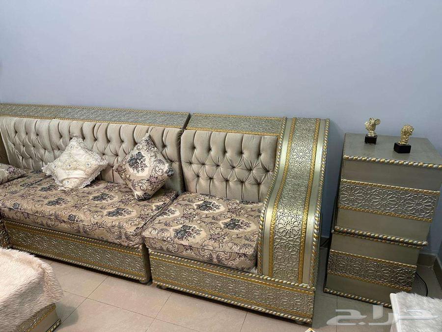 Luxurious U-shaped seating set with tables and curtains, excellent condition64504640720385113