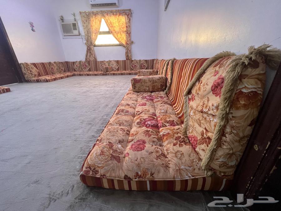 للبيع المستعجل كنب ارضي64505660485122110