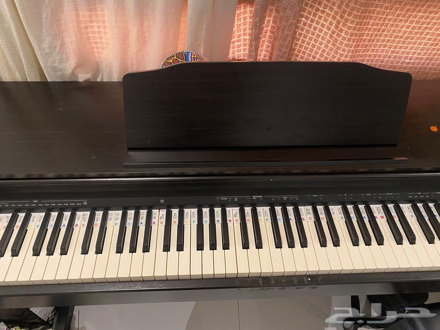 ROLAND RP30 Piano in Excellent Condition64506118561665112