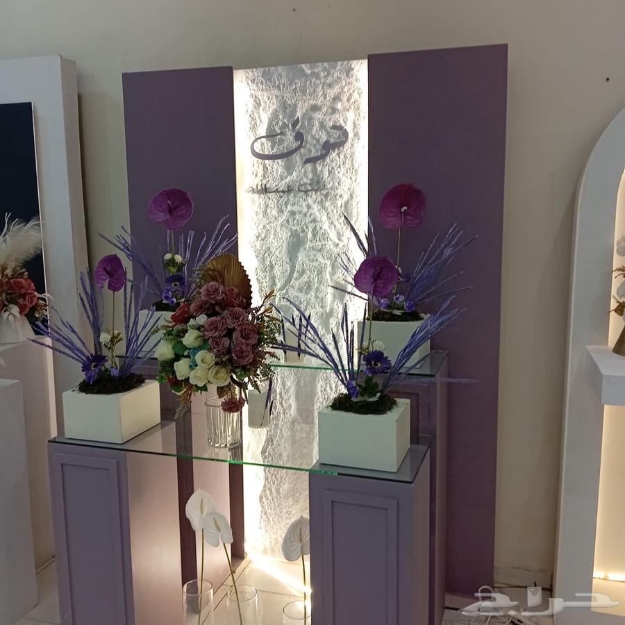 للبيع كوش واستقبال عربات ملكة ورد صناعي وغيرها64506507296771110