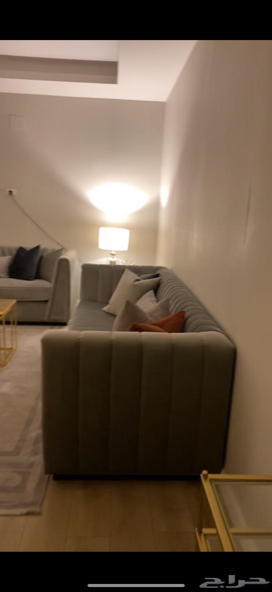 كنب من محل دايز للاثاث استخدام قليل جدا يعتبر جديد64513355001602110