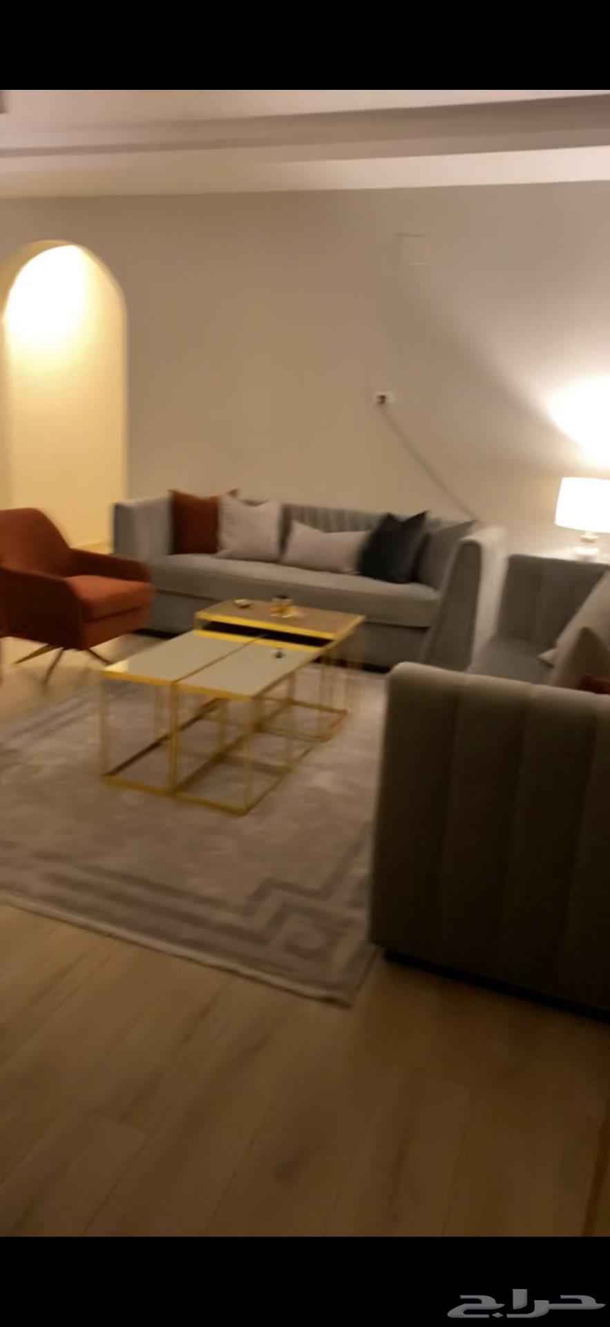 كنب من محل دايز للاثاث استخدام قليل جدا يعتبر جديد64513355001602111