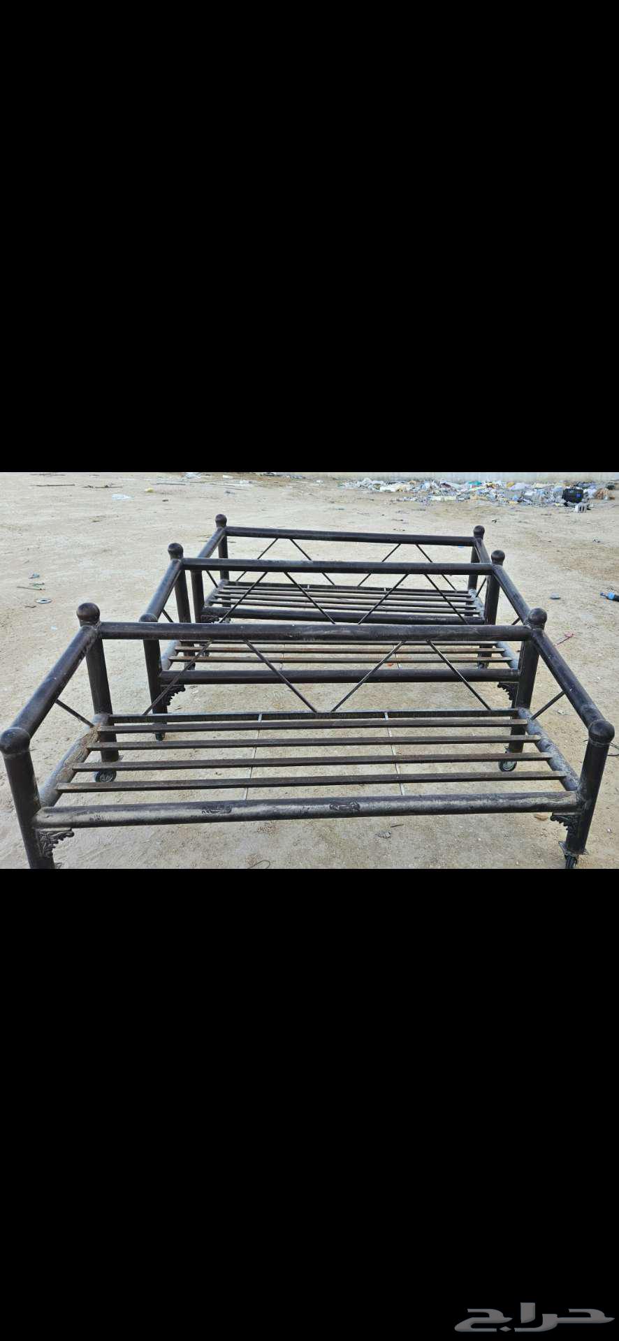 Kuwaiti seating set with three chairs64512204116355110