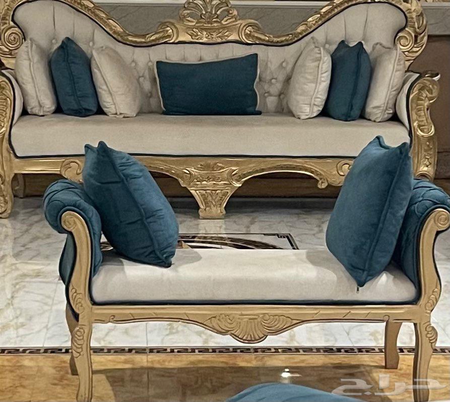 كنب في حالة ممتازة يتسع ل 15 نفر64516016927747111